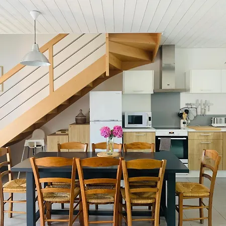 L'escale, A La Campagne Frossay