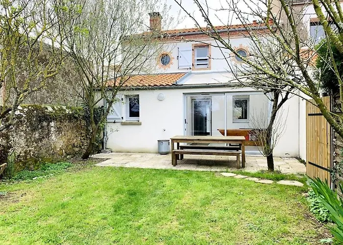 بيت للعطل L'escale, A La Campagne Frossay